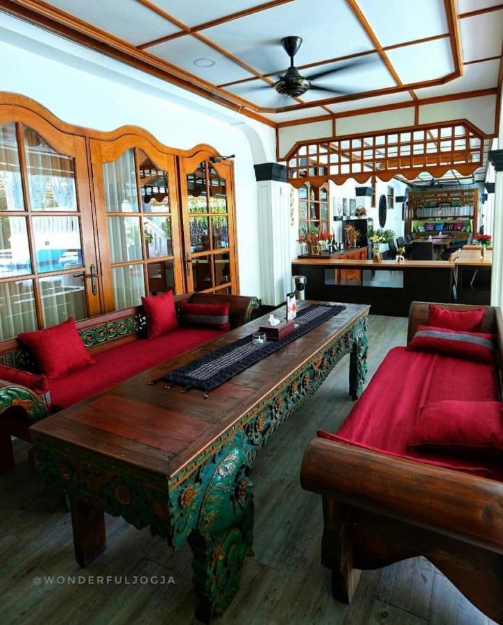 Raintree Boutique Villa & Gallery Yogyakarta Exterior photo