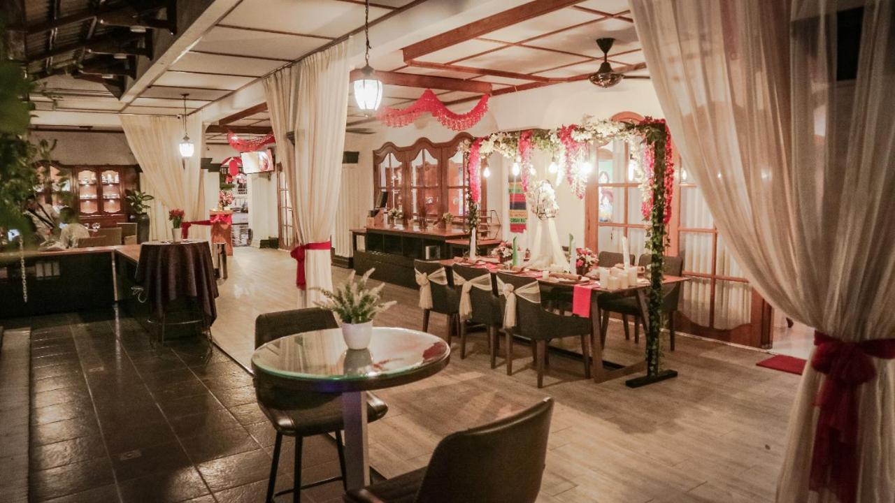 Raintree Boutique Villa & Gallery Yogyakarta Exterior photo