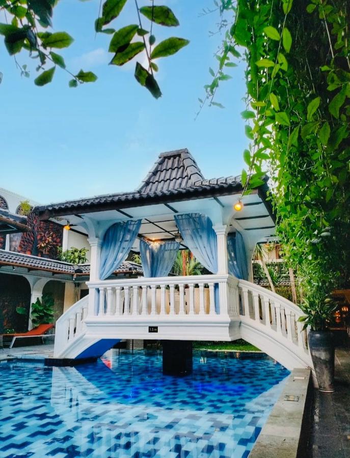 Raintree Boutique Villa & Gallery Yogyakarta Exterior photo