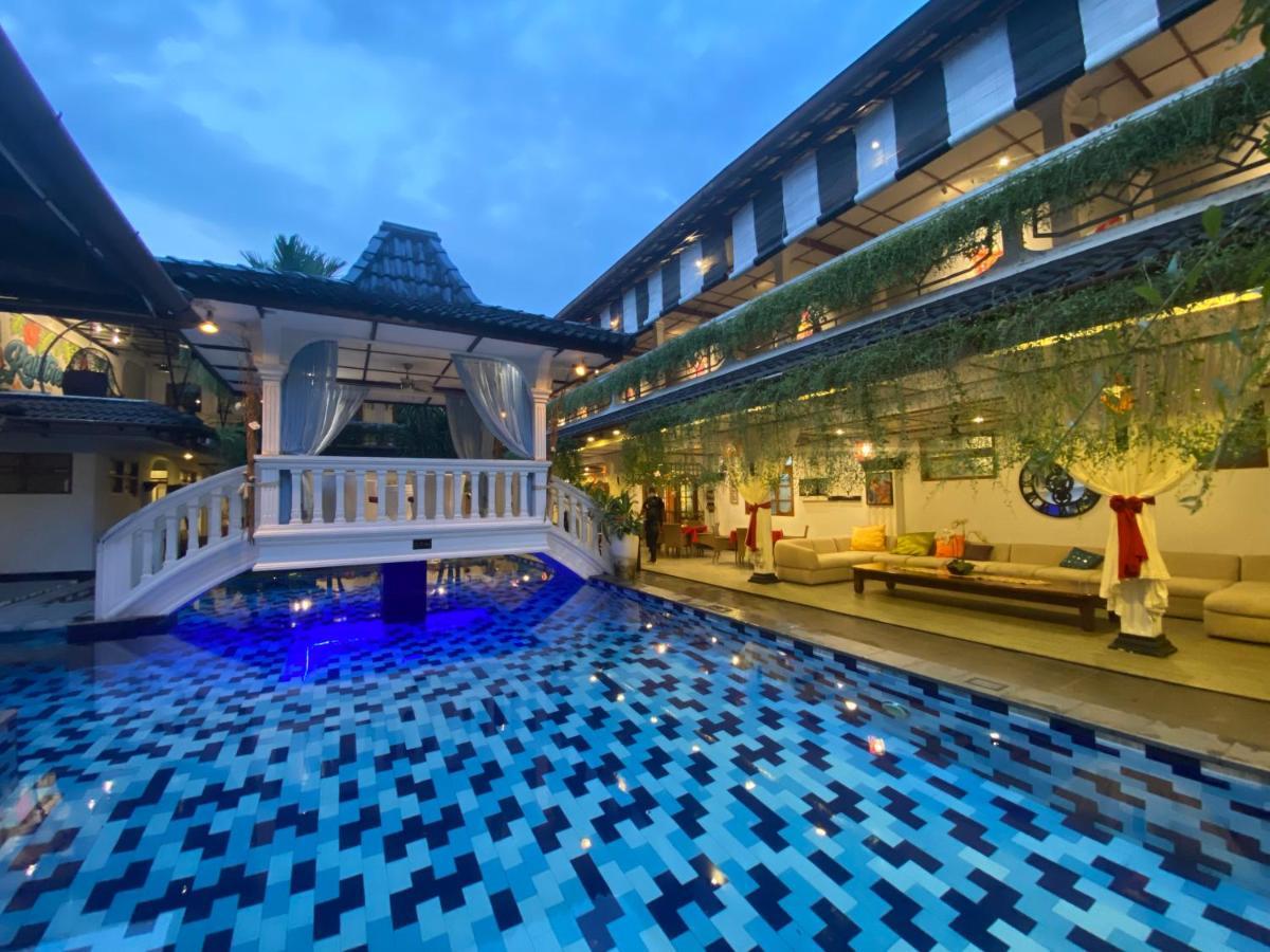 Raintree Boutique Villa & Gallery Yogyakarta Exterior photo