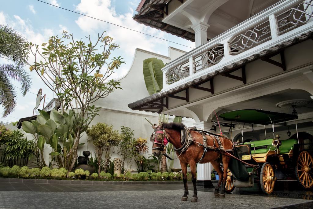 Raintree Boutique Villa & Gallery Yogyakarta Exterior photo